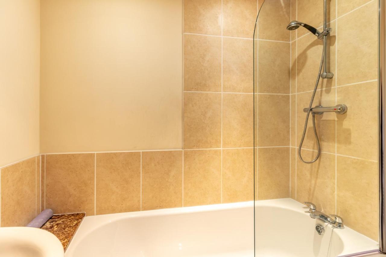 Host & Stay - Hillbrook House Apartment Great Malvern Extérieur photo